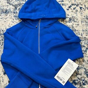 Lululemon cropped blue cropped full zip scuba size 4!